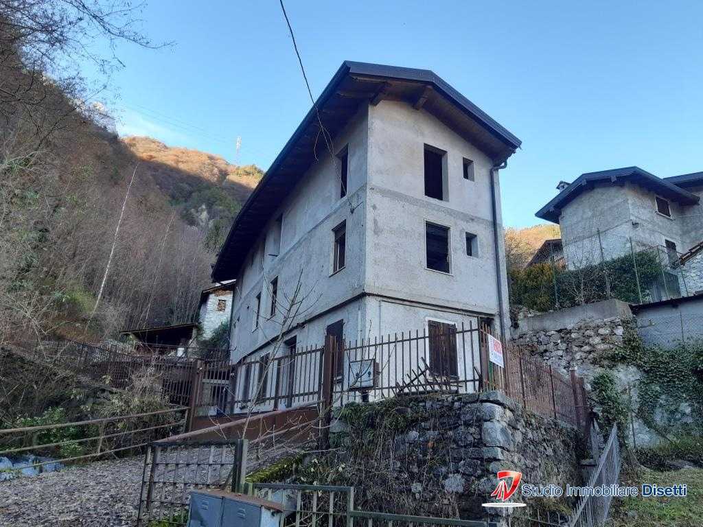 Villa Via Piazza, Cerveno