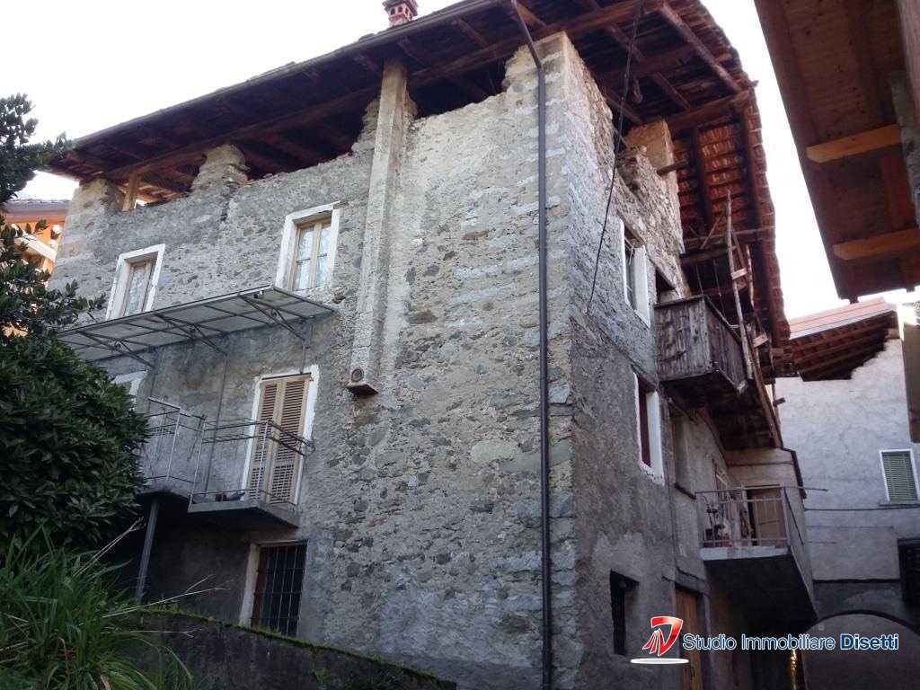 Villa Via Santuario della Madonna, Sonico