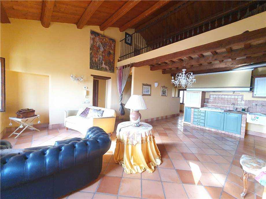 Villa Via S. Ugo, 25, Montegranaro