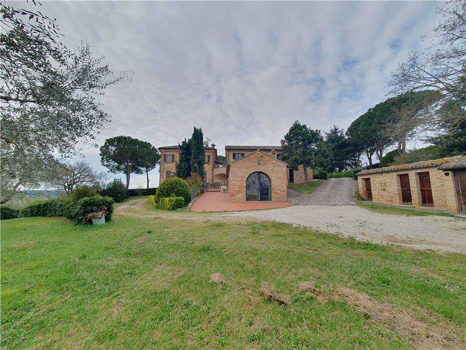 Villa in Vendita a Via Contrada castelletta, 10