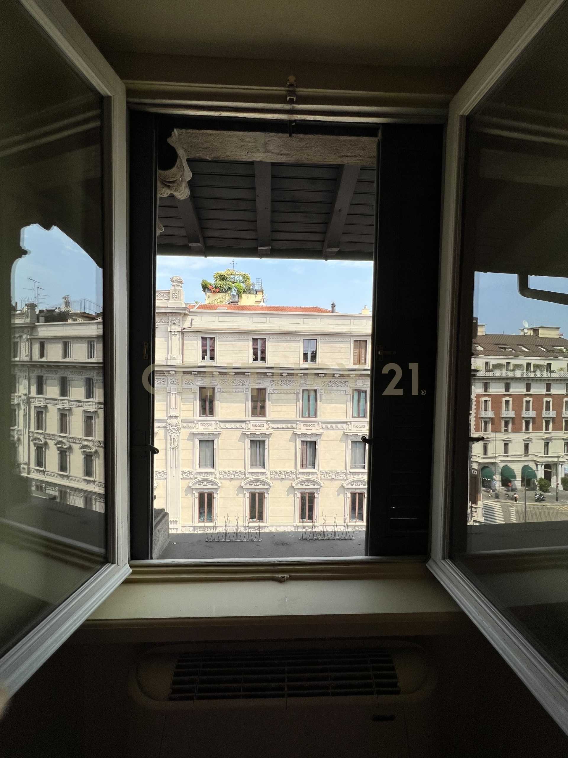 Appartamento in Affitto a Milano Via Boccaccio