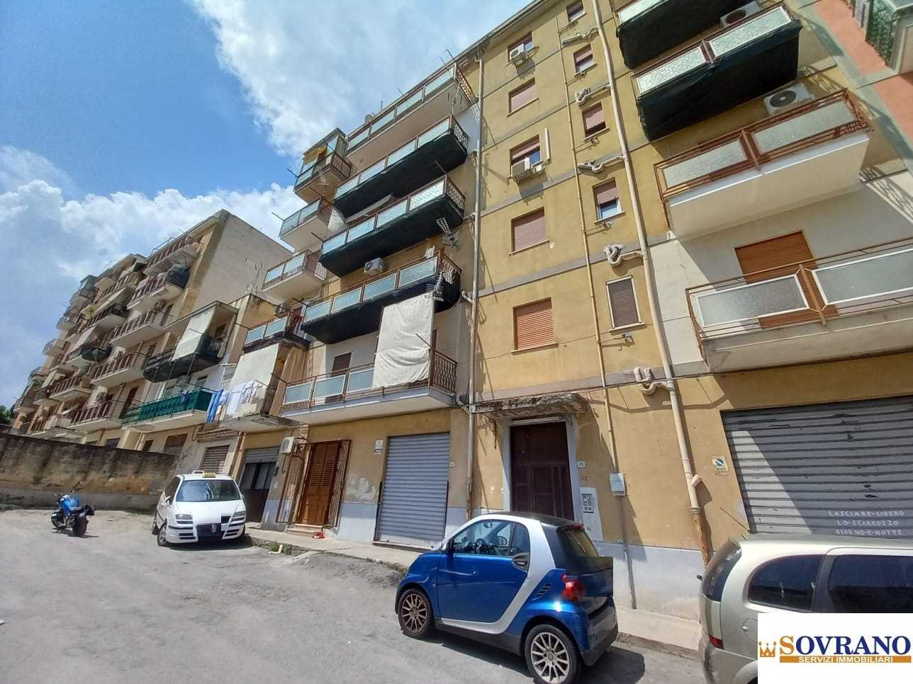 Appartamento in Vendita a Palermo Via Benedetto Croce