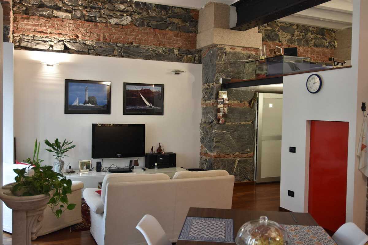 Appartamento in Vendita a Genova Via Marino di Boccanegra