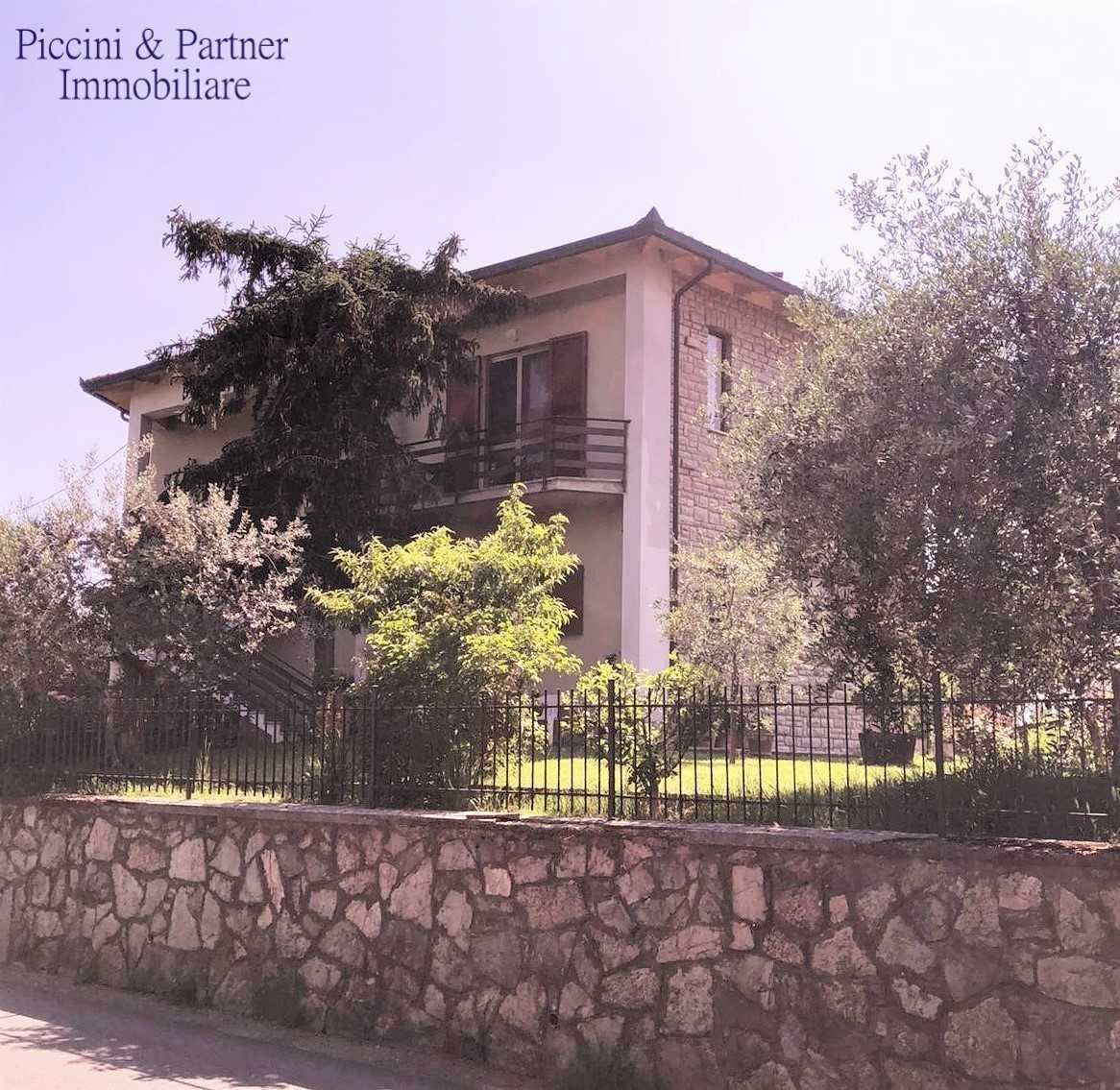 Casa indipendente in Vendita a Castiglione del Lago Via Giuseppe Garibaldi