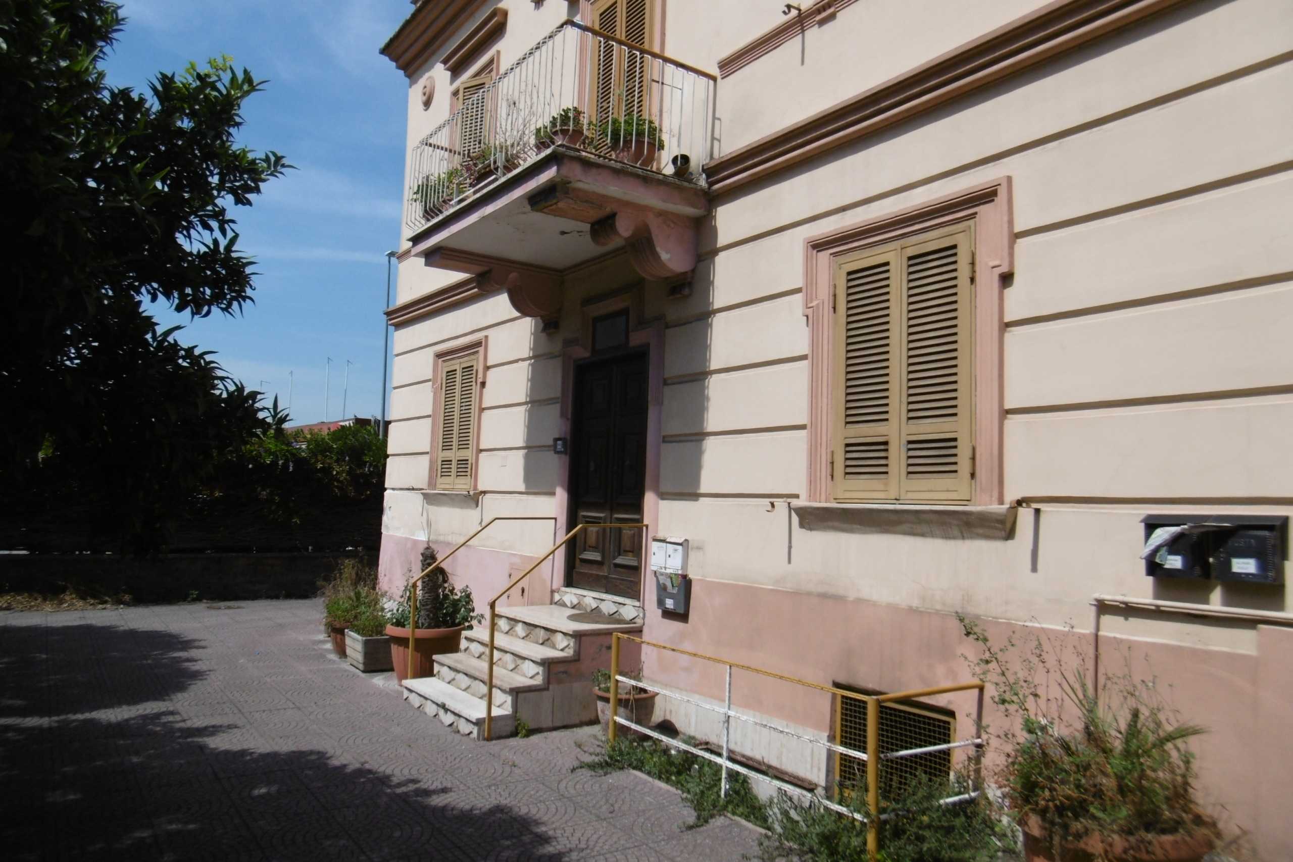 Appartamento in Vendita a Roma VIA DELLA PISANA