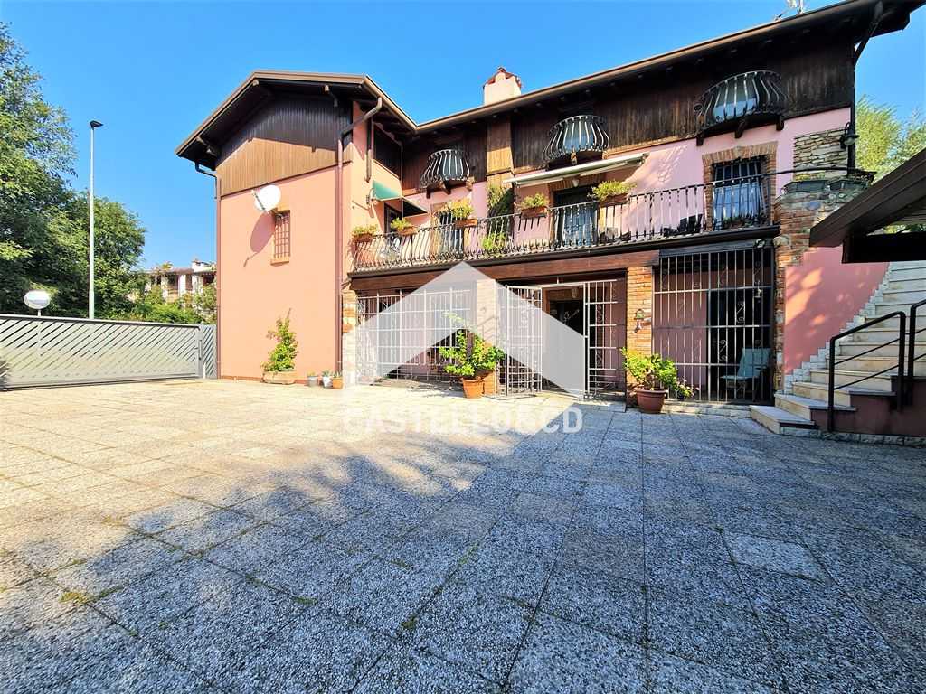 Villa in Vendita a Desenzano del Garda via papa giovanni XXIII