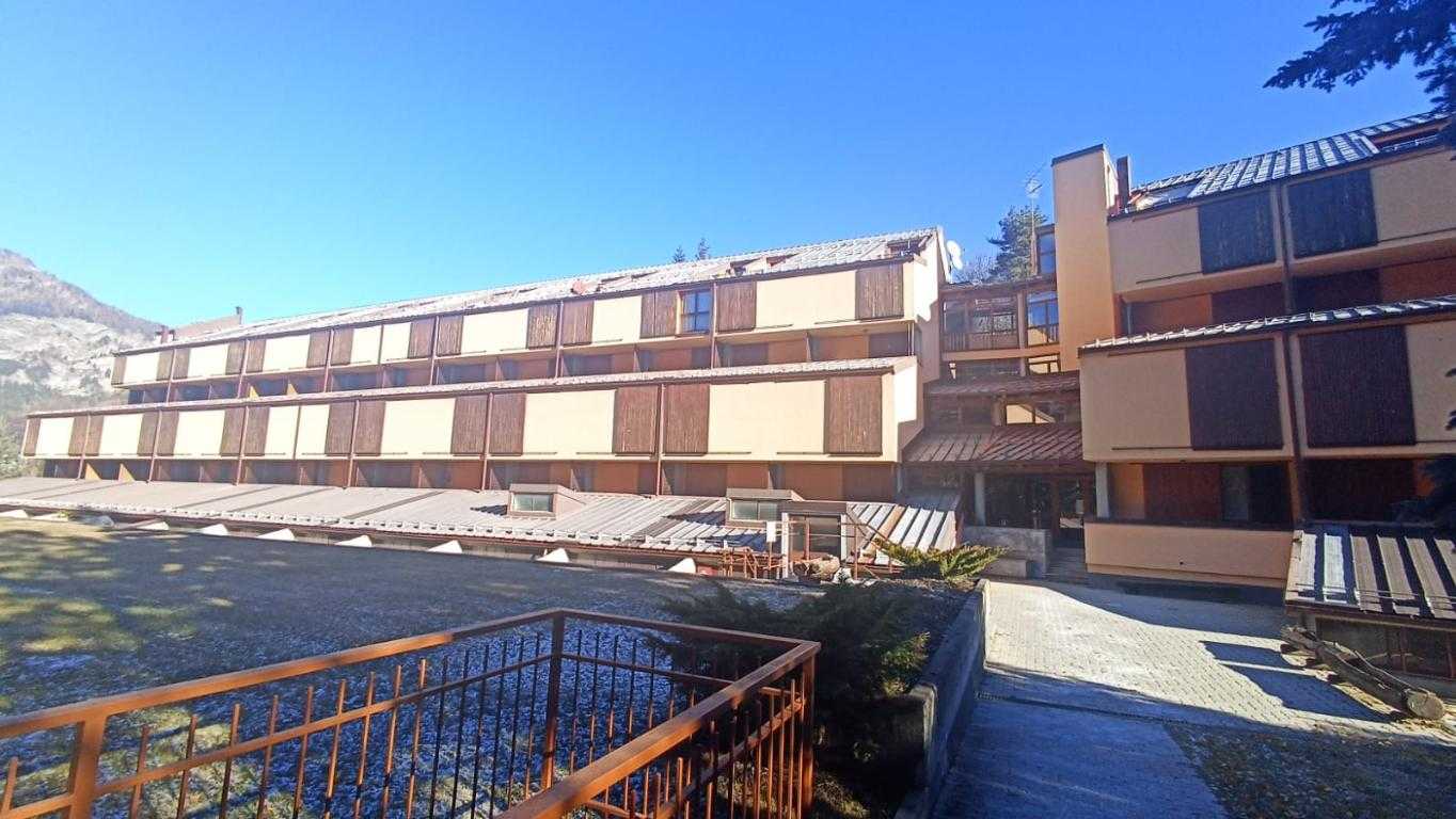 Appartamento in Vendita a Cesana Torinese Viale IV Novembre