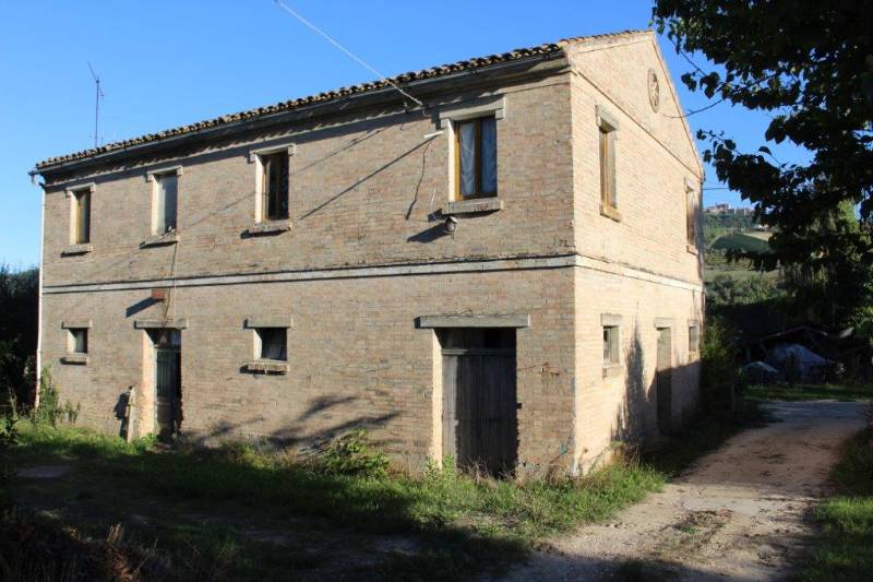 Casa indipendente Rubbianello, Monterubbiano