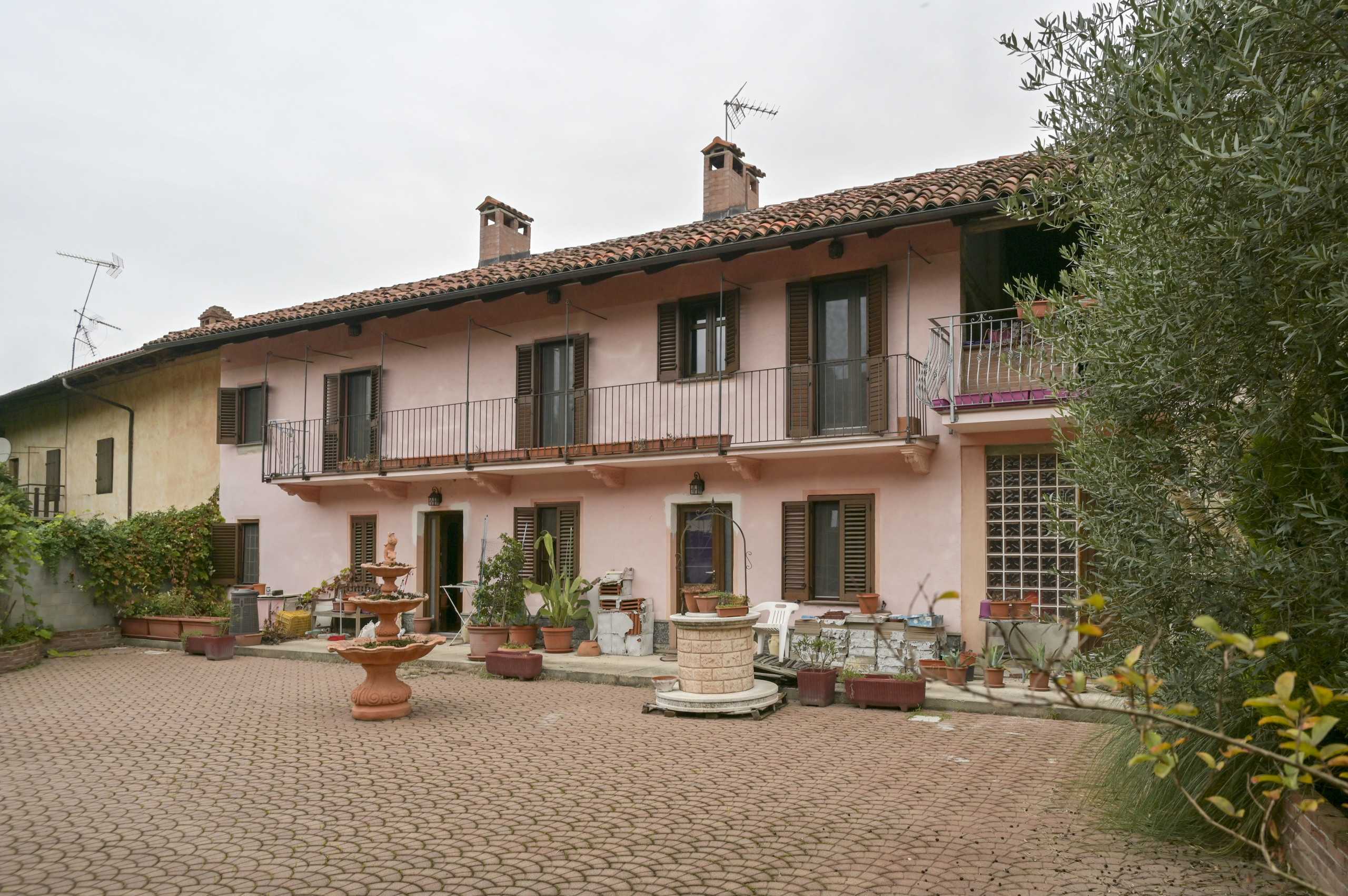 Porzione di casa in Vendita a Verrua Savoia SP112