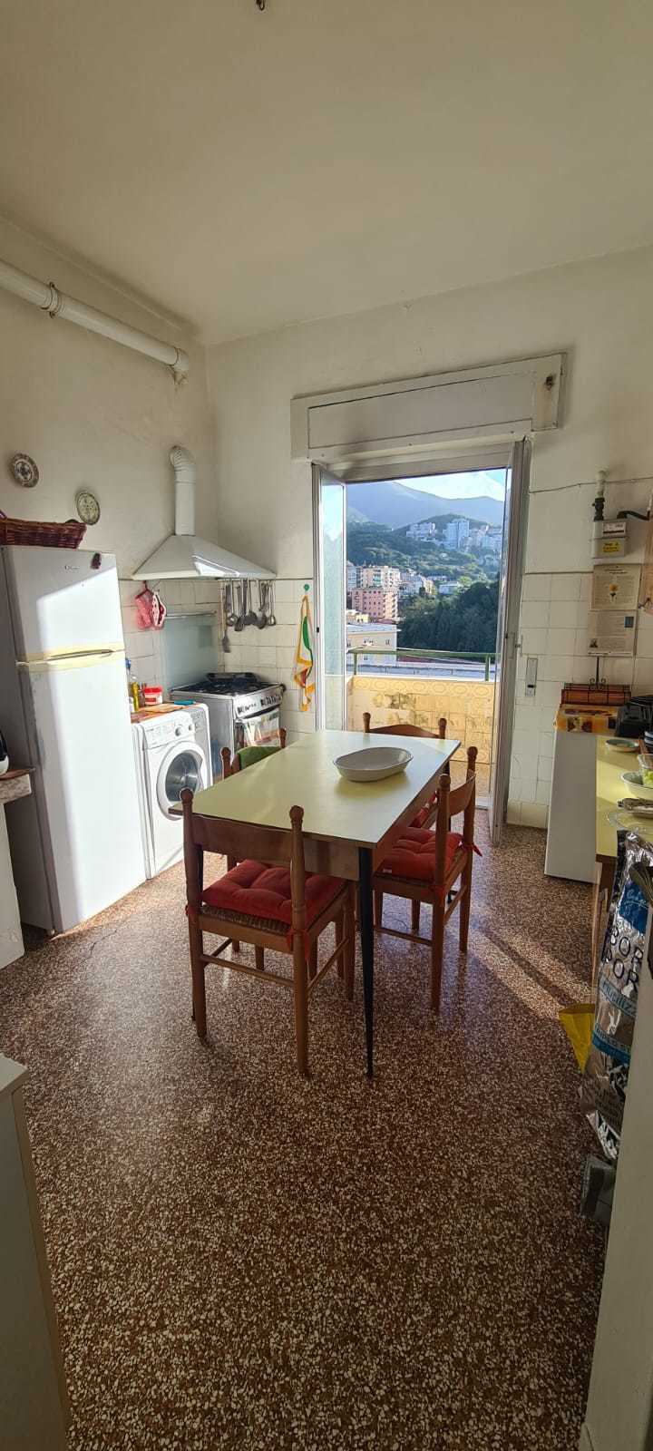Appartamento in Vendita a Genova Via Brigata Salerno