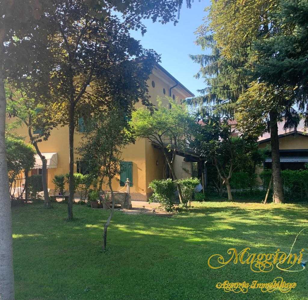 Villa in Vendita a Parma VIA FELICE DA MARETO