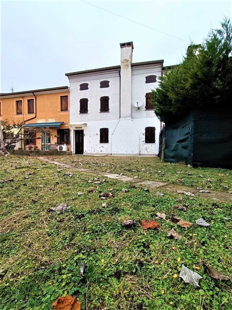 Casa indipendente in Vendita a Rovigo