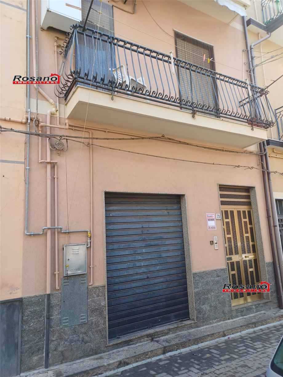 appartamento in vendita a Biancavilla