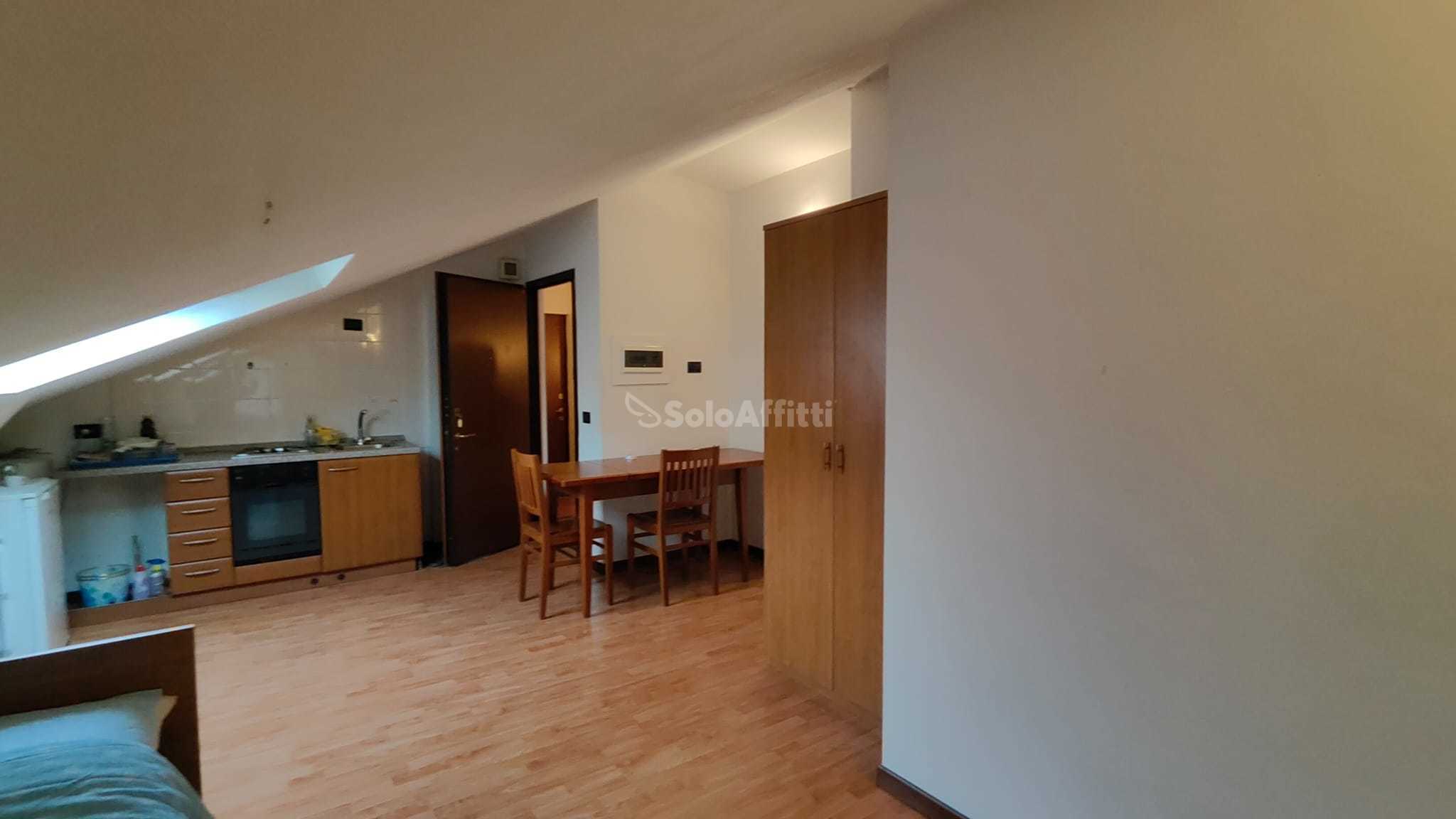 Appartamento in Affitto a Pavia Via Ticinello