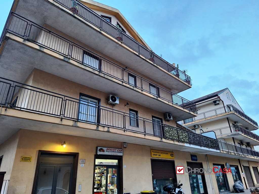 Appartamento in Vendita a Messina VIA CONSOLARE VALERIA