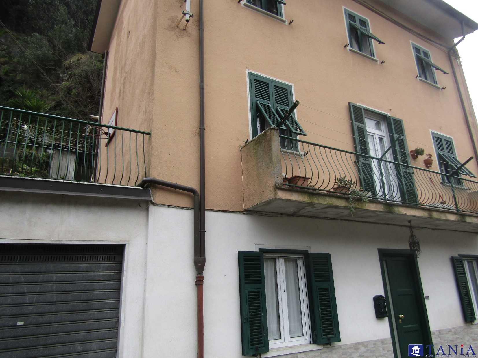 Casa Bi - Trifamiliare in Vendita a Carrara VIA GRANANA