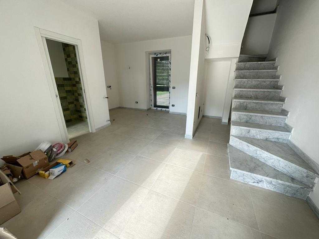 Porzione di casa Via P. Ratti, Ameglia